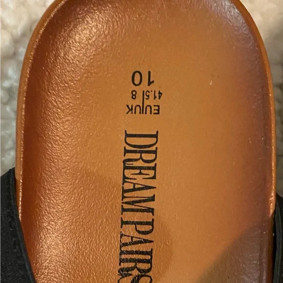 Dream Pairs Black and Tan Sandals size 10 - Picture 2 of 6